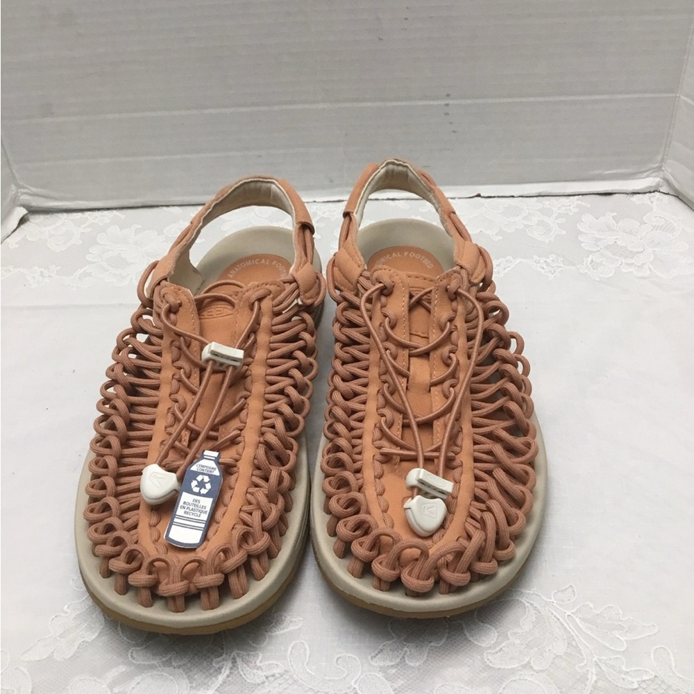 Keen Tan Woven Sandals size 9.5